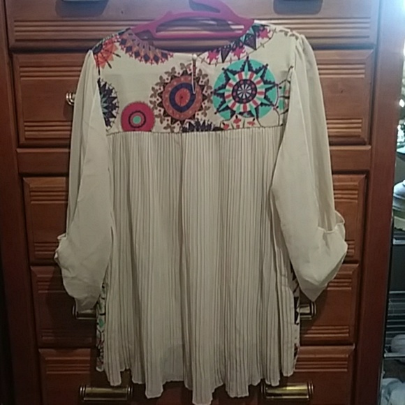 Hi low blouse - Picture 2 of 4